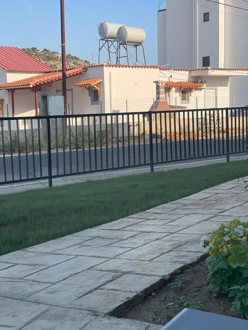 Karafili House Ксамил