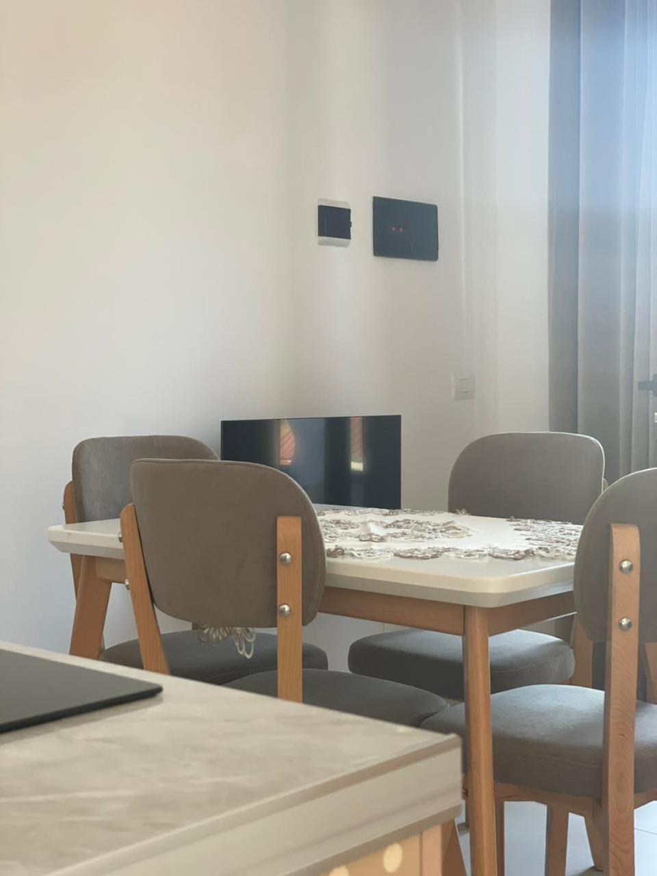 Karafili House Ксамил