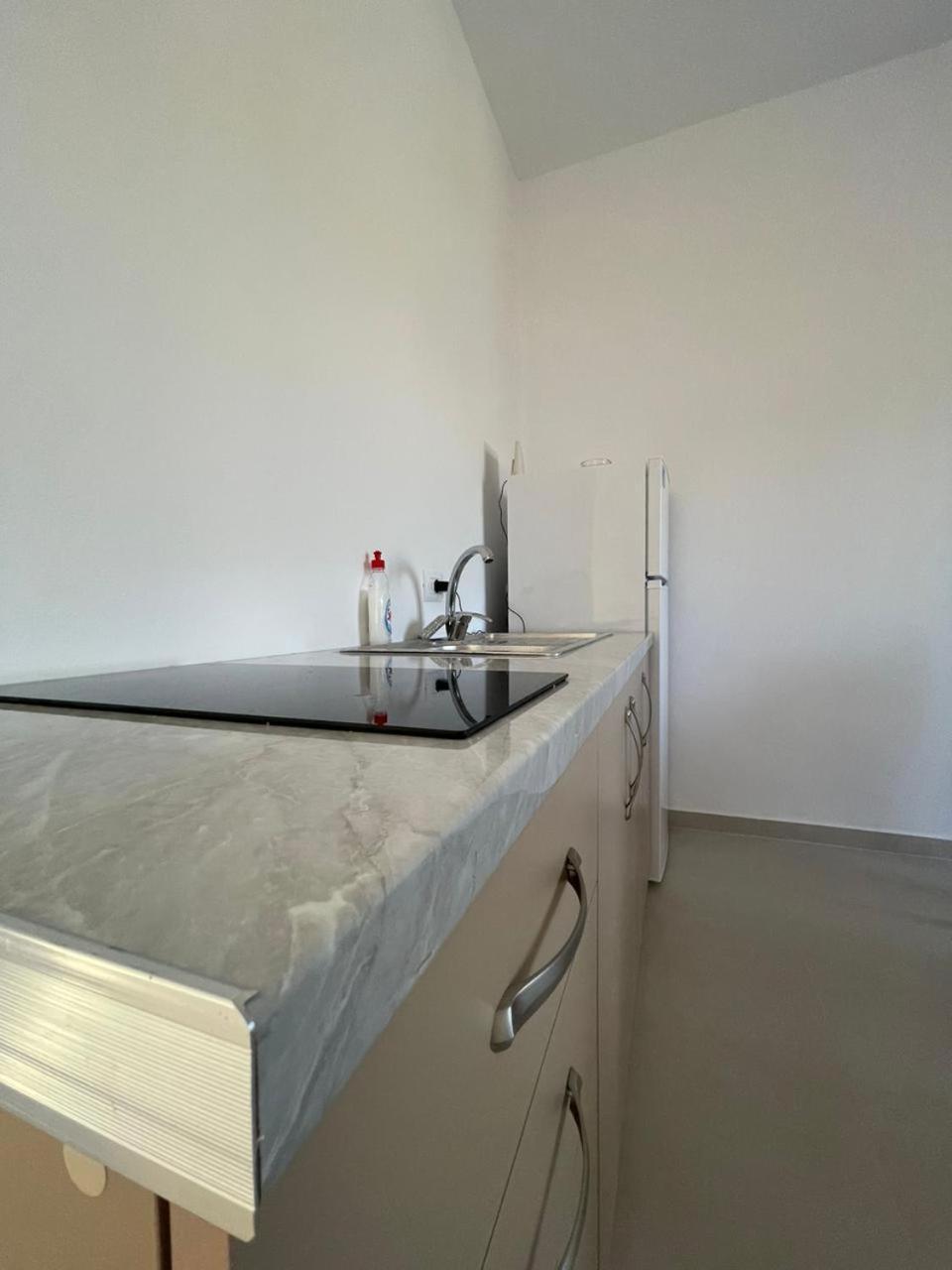 Karafili House Апартаменты Ксамил