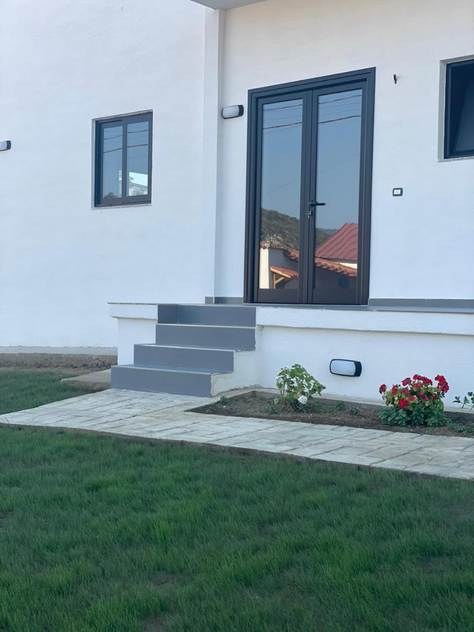 Karafili House Апартаменты *