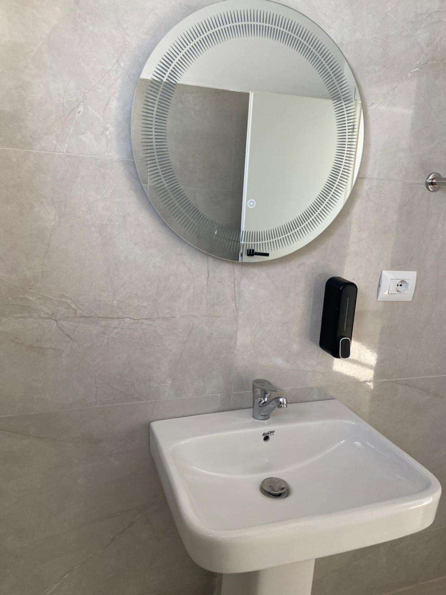 Karafili House * Ксамил