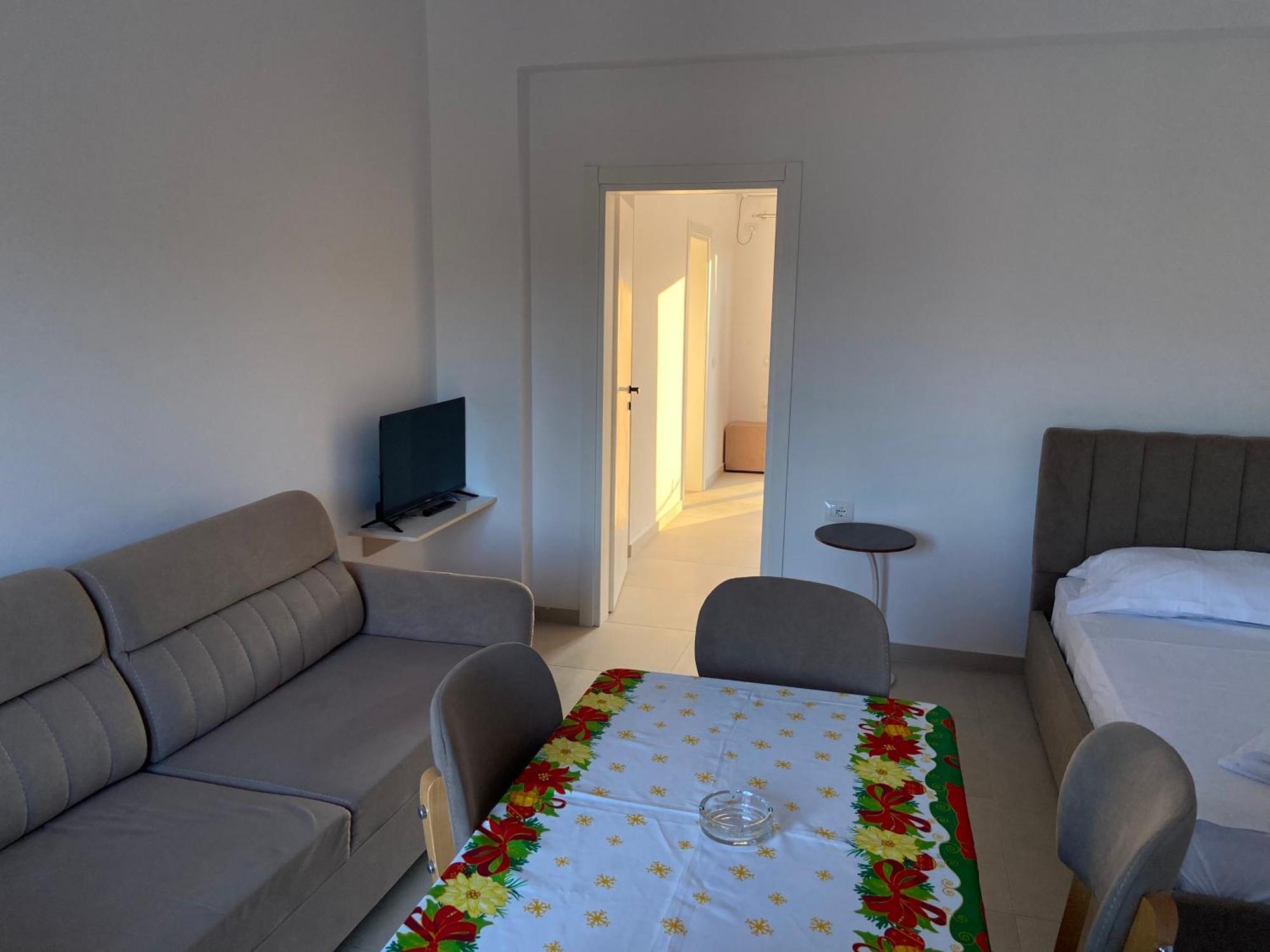 Апартаменты Karafili House Ксамил